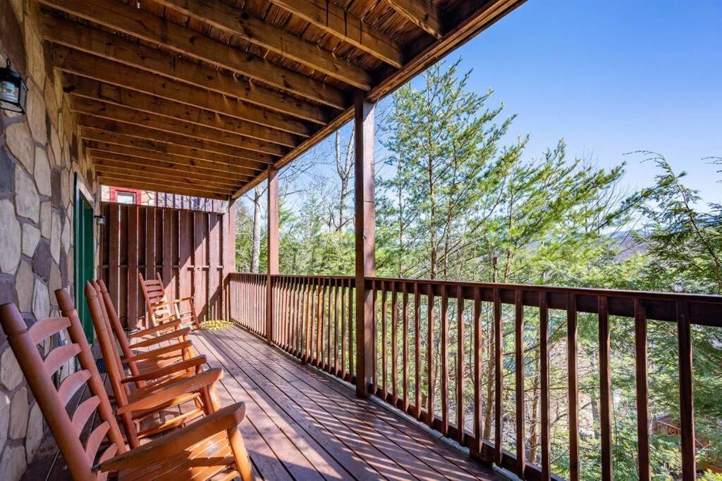 Hébergement de vacances Spacious Smokies - Hot Tub With Mountain Views