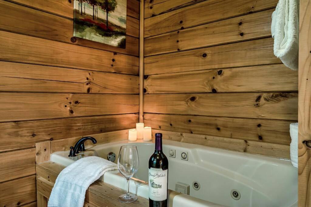 Hébergement de vacances Spacious Smokies - Hot Tub With Mountain Views *