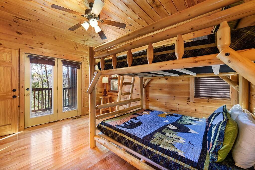 Hébergement de vacances Spacious Smokies - Hot Tub With Mountain Views *