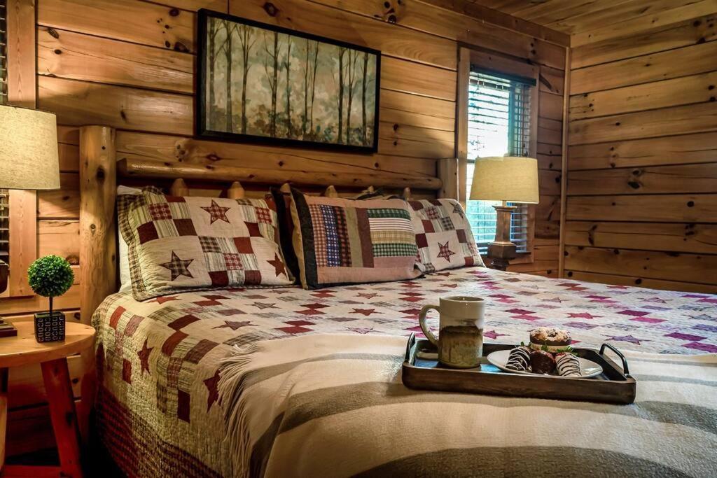 Spacious Smokies - Hot Tub With Mountain Views Hébergement de vacances