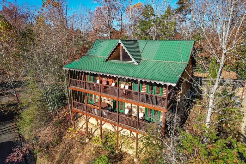 Spacious Smokies - Hot Tub With Mountain Views Hébergement de vacances *