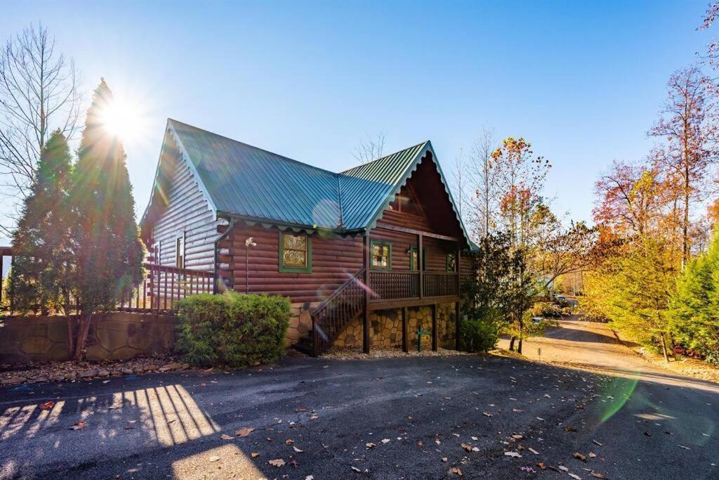 Spacious Smokies - Hot Tub With Mountain Views Hébergement de vacances *